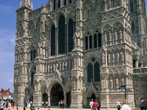 Magna Carta Gala Weekend at Salisbury Cathedral 650x375